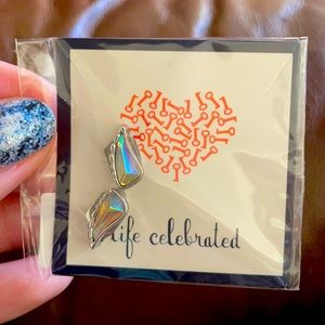 Keep Collective bookend prismatic angel wings 👼🏻